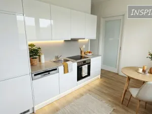 Prodej bytu 2+1, Praha, Kamerunská, 53 m2