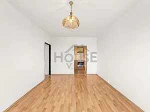 Prodej bytu 2+kk, Praha - Modřany, Krouzova, 45 m2