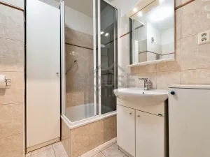 Prodej bytu 2+kk, Praha - Modřany, Krouzova, 45 m2