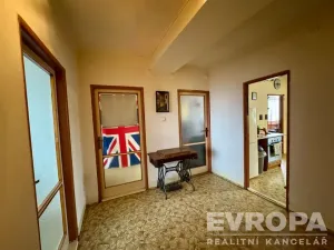 Prodej bytu 3+1, Plzeň - Jižní Předměstí, Brožíkova, 85 m2