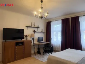 Prodej bytu 4+1, Karlovy Vary, Vyšehradská, 103 m2