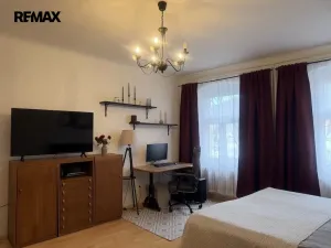 Prodej bytu 4+1, Karlovy Vary, Vyšehradská, 103 m2