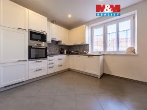 Prodej rodinného domu, Spálené Poříčí - Struhaře, 225 m2