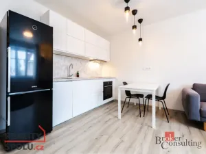 Pronájem bytu 2+kk, Liberec - Liberec I-Staré Město, nám. Žižkovo, 45 m2