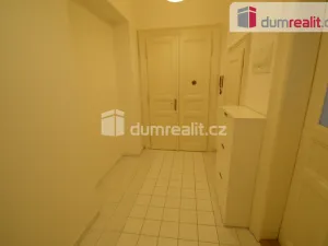 Pronájem bytu 2+1, Praha - Smíchov, U Nikolajky, 68 m2