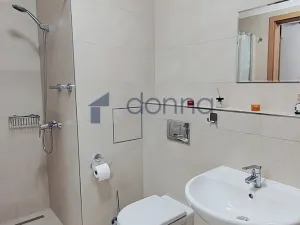 Pronájem bytu 2+kk, Praha, Hlučkova, 46 m2