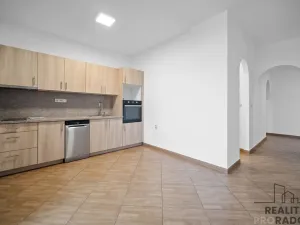 Pronájem bytu 2+1, Pardubice, U Kostelíčka, 89 m2