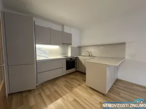 Pronájem bytu 2+kk, Znojmo, Žižkovo náměstí, 44 m2