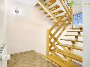 Prodej rodinného domu, Tvarožná Lhota, 156 m2