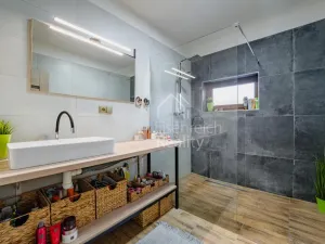 Prodej rodinného domu, Benátky, 145 m2