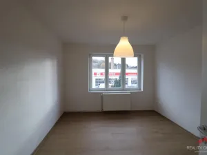 Pronájem bytu 3+1, Děčín - Děčín III-Staré Město, Oblouková, 57 m2