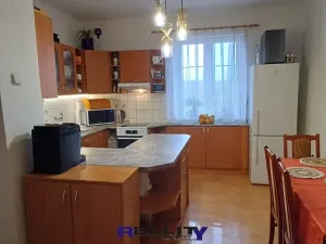 Prodej bytu 2+1, Žatec, Purkyněho, 54 m2