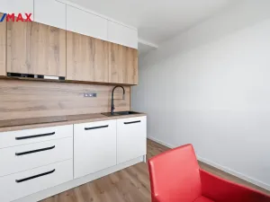 Prodej bytu 1+1, Hradec Králové - Nový Hradec Králové, třída Edvarda Beneše, 41 m2
