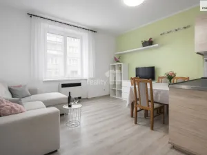 Pronájem bytu 2+kk, Praha - Smíchov, Radlická, 52 m2