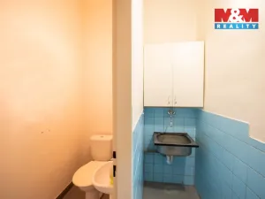 Pronájem kanceláře, Hradec Králové, Šafaříkova, 99 m2