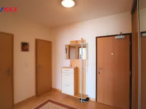 Pronájem bytu 2+kk, Karlovy Vary - Drahovice, Waldertova, 61 m2