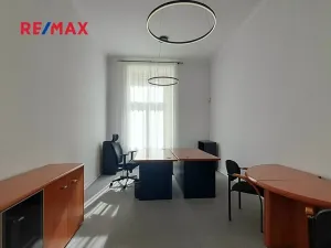 Pronájem kanceláře, Praha - Karlín, Sokolovská, 69 m2