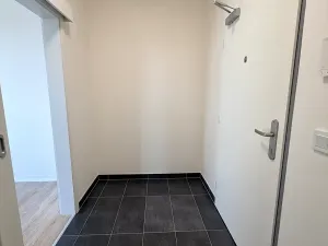 Pronájem bytu 1+kk, Praha - Hlubočepy, Fabiánové, 31 m2