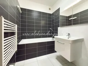 Prodej bytu 2+kk, Praha - Letňany, Chlebovická, 60 m2