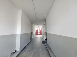 Pronájem bytu 2+kk, Praha - Nusle, Kloboučnická, 41 m2