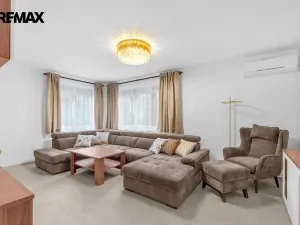 Prodej rodinného domu, Smiřice, Husova, 250 m2