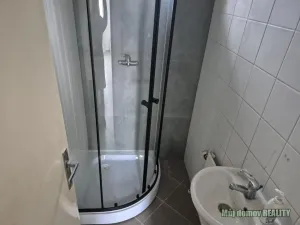 Pronájem ubytování, Praha - Uhříněves, Přátelství, 626 m2