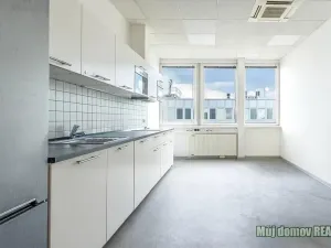 Pronájem kanceláře, Praha - Strašnice, V olšinách, 100 m2
