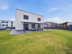 Pronájem rodinného domu, Lázně Bohdaneč, 192 m2