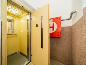 Pronájem bytu 2+1, Praha - Vokovice, Arabská, 54 m2