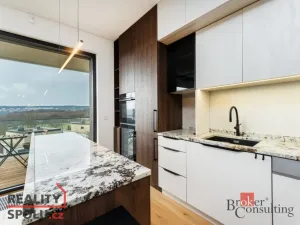 Pronájem bytu 2+kk, Praha - Smíchov, Podbělohorská, 62 m2