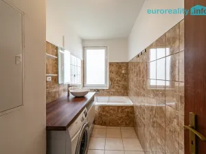 Prodej bytu 3+1, Horní Slavkov, Dlouhá, 65 m2