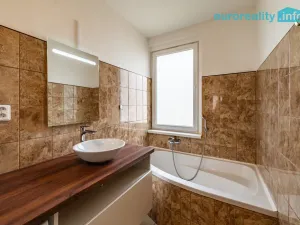 Prodej bytu 3+1, Horní Slavkov, Dlouhá, 65 m2