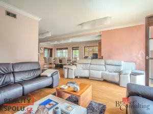 Prodej rodinného domu, Praha - Horní Počernice, Zárybnická, 307 m2