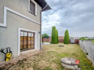 Prodej rodinného domu, Praha - Horní Počernice, Zárybnická, 307 m2