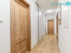 Pronájem bytu 2+1, Mladá Boleslav, náměstí Míru, 69 m2