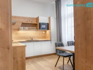 Pronájem bytu 2+1, Mladá Boleslav, náměstí Míru, 69 m2