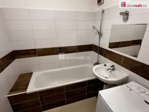 Pronájem bytu 2+kk, Zlín, U Trojáku, 36 m2