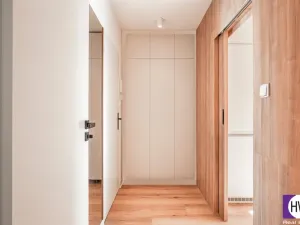 Pronájem bytu 2+kk, Praha, Hvězdova, 44 m2