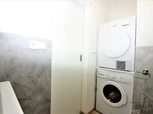 Prodej bytu 1+1, Znojmo, Gagarinova, 33 m2