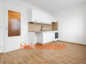Pronájem bytu 1+kk, Karviná - Hranice, Slovenská, 30 m2