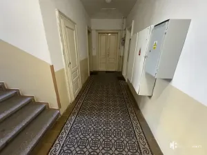 Pronájem bytu 1+kk, Praha - Vršovice, Orelská, 26 m2