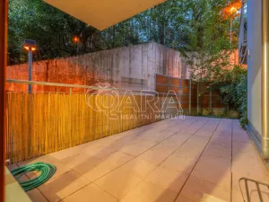 Prodej bytu 1+kk, Praha - Podolí, Jeremenkova, 35 m2