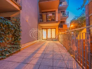 Prodej bytu 1+kk, Praha - Podolí, Jeremenkova, 35 m2