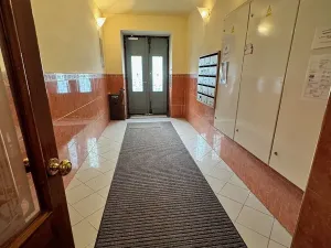 Pronájem bytu 2+kk, Praha - Vršovice, Charkovská, 39 m2