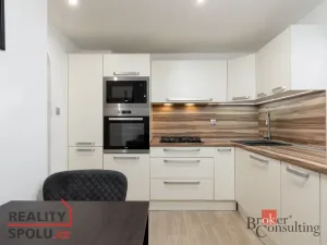 Prodej bytu 3+1, Opava - Předměstí, Těšínská, 59 m2