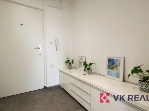 Prodej bytu 1+kk, Plzeň - Severní Předměstí, Hodonínská, 31 m2