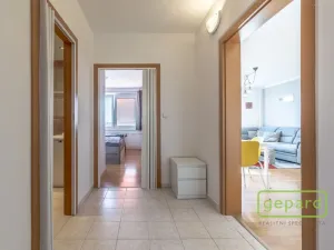 Pronájem bytu 2+kk, Praha, Štúrova, 40 m2