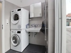 Pronájem bytu 3+kk, Praha, Bělohorská, 87 m2