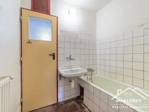 Prodej bytu 3+1, Velký Osek, Komenského, 56 m2