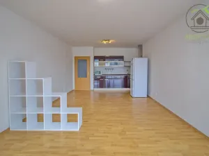 Prodej bytu 2+kk, Plzeň - Skvrňany, Waltrova, 90 m2